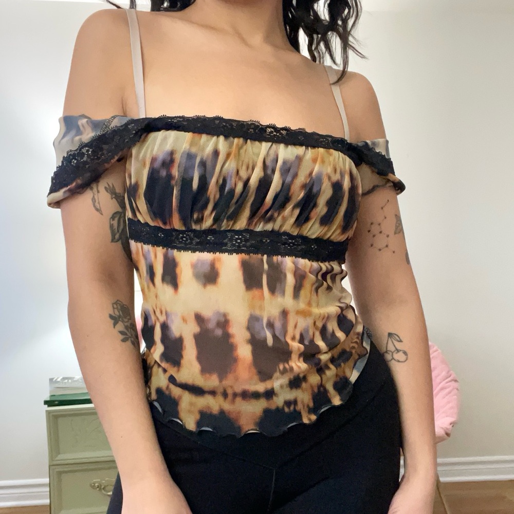 Abstract Print Mesh Top - Picture 4 of 9